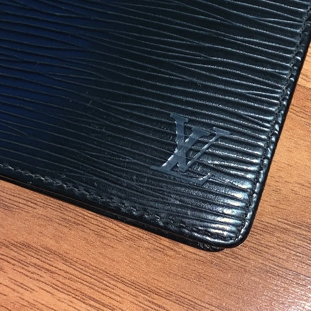 Authentic Louis Vuitton Epi Leather Bifold Wallet